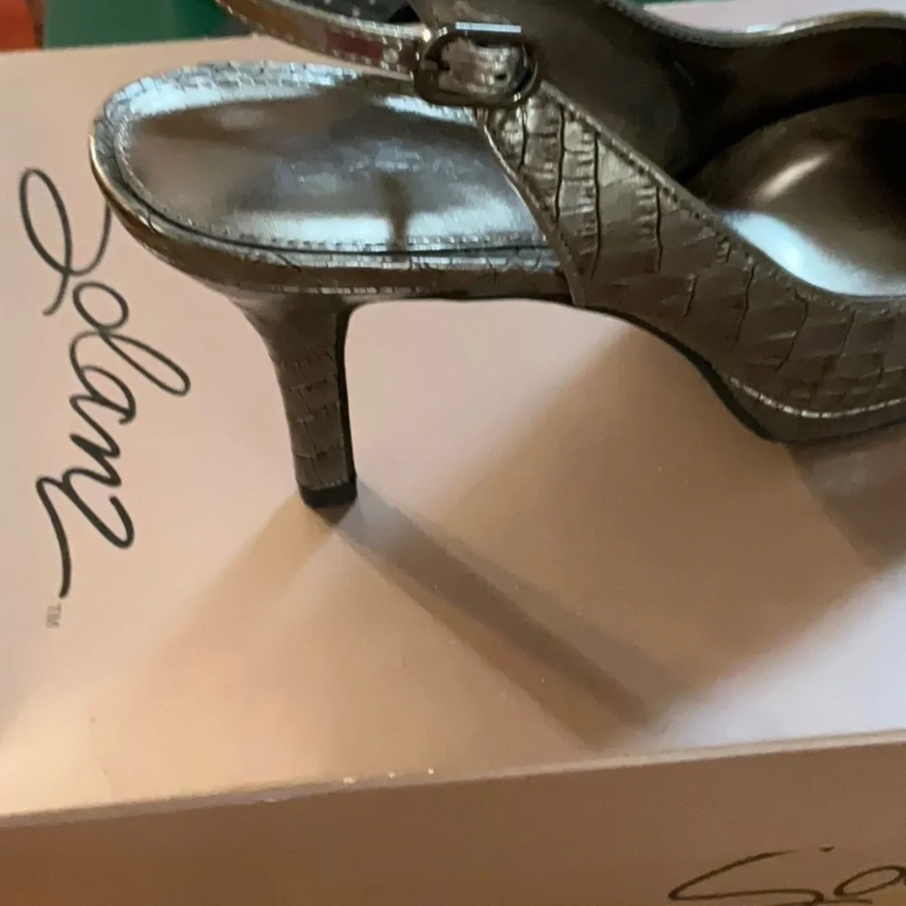 Solanz Etorina Grey Croc Pattern Platform Slingback Heels Size 7 Gray 4” High